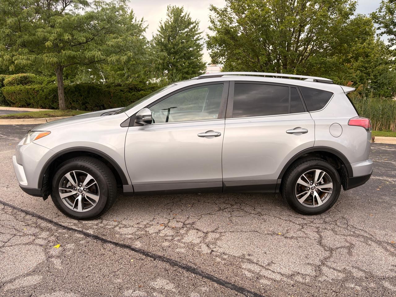 Toyota RAV4 XLE FWD 2018