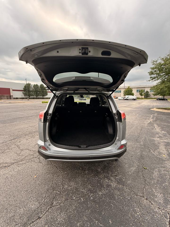 Toyota RAV4 XLE FWD 2018