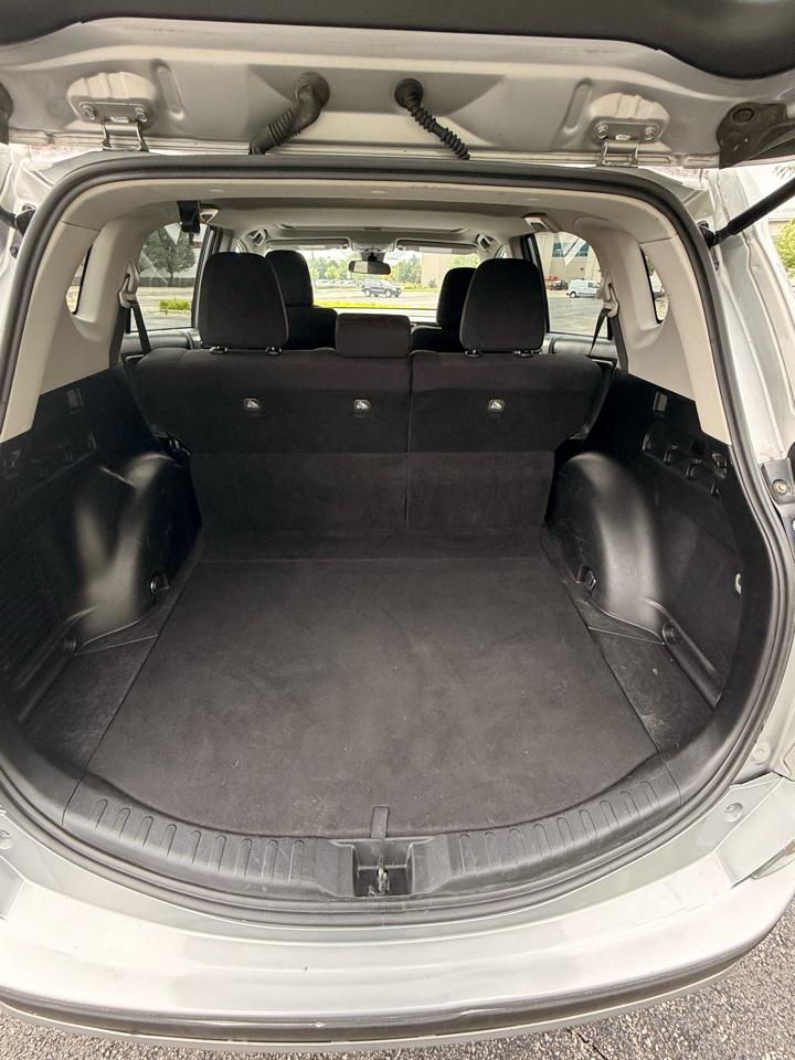 Toyota RAV4 XLE FWD 2018