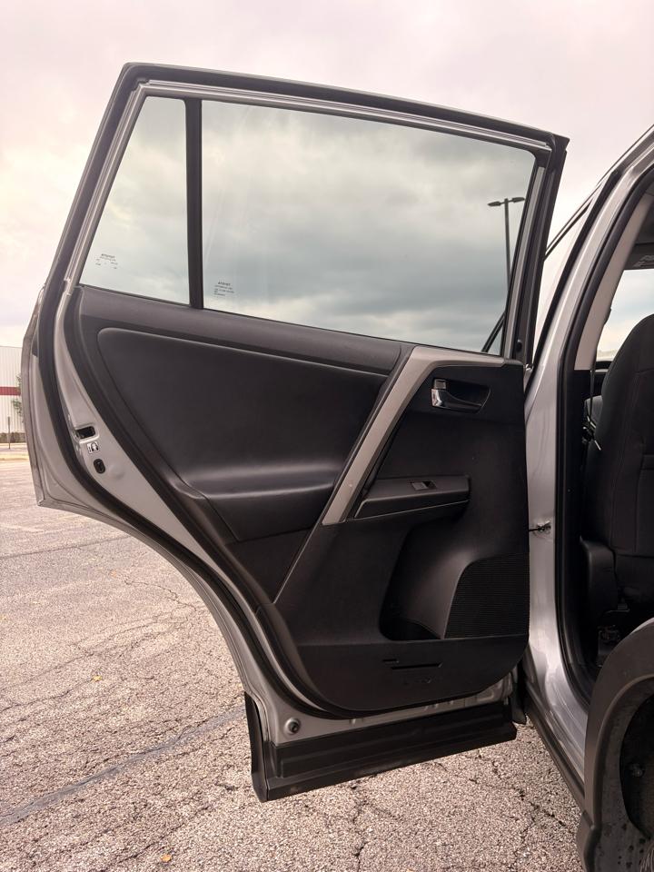 Toyota RAV4 XLE FWD 2018