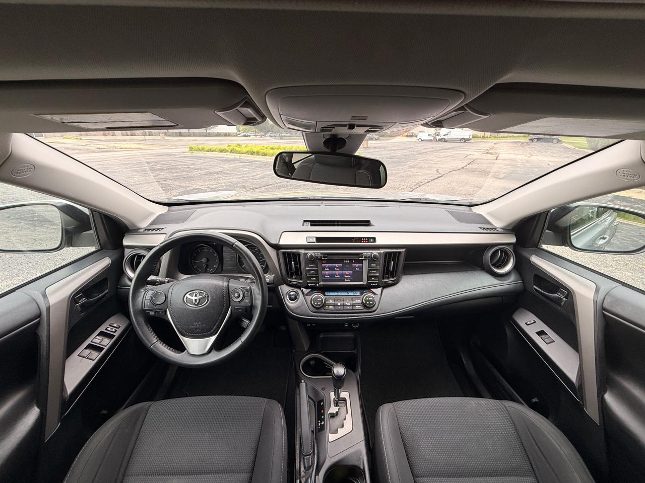 Toyota RAV4 XLE FWD 2018