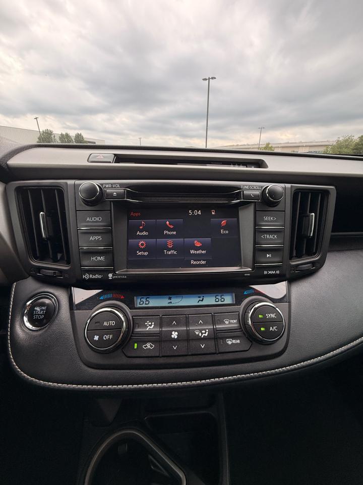 Toyota RAV4 XLE FWD 2018