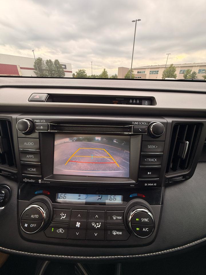 Toyota RAV4 XLE FWD 2018