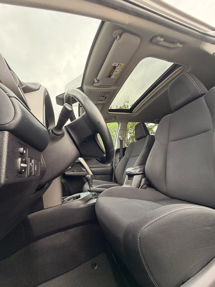 Toyota RAV4 XLE FWD 2018