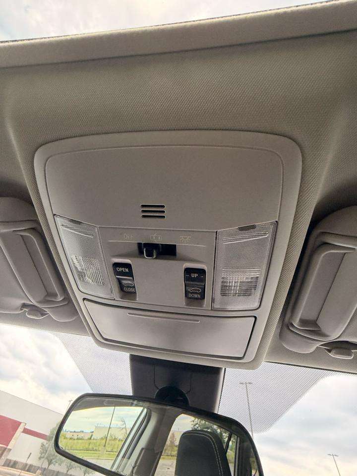 Toyota RAV4 XLE FWD 2018