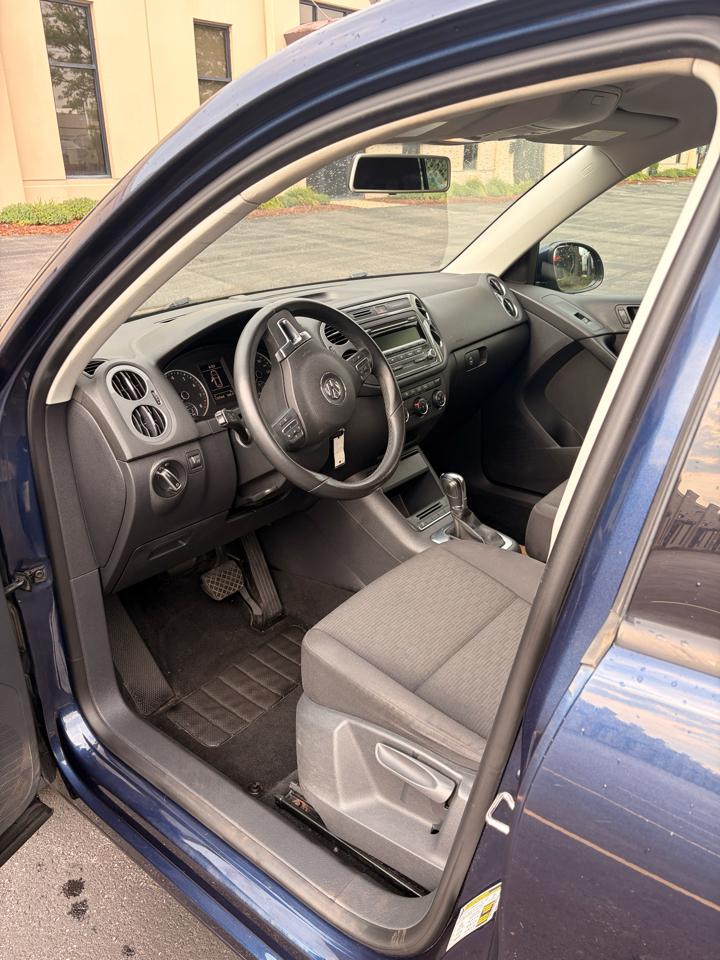 Volkswagen Tiguan S 2013