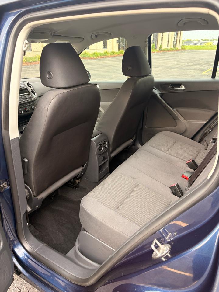 Volkswagen Tiguan S 2013