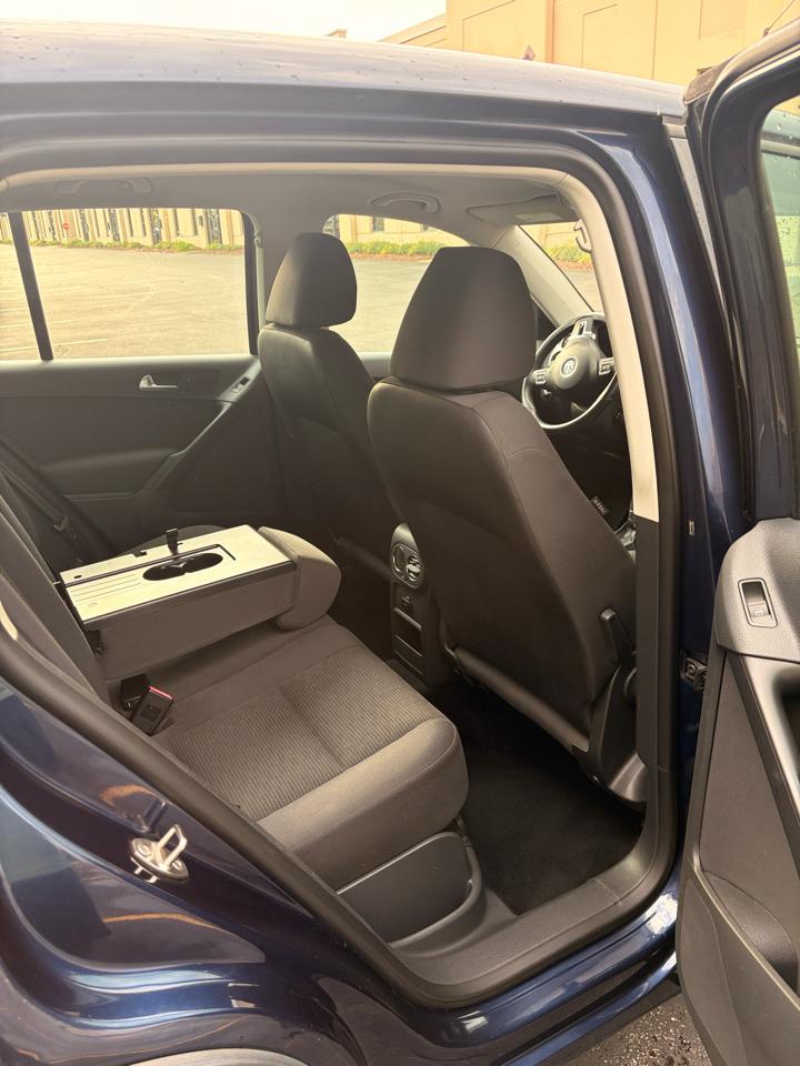 Volkswagen Tiguan S 2013