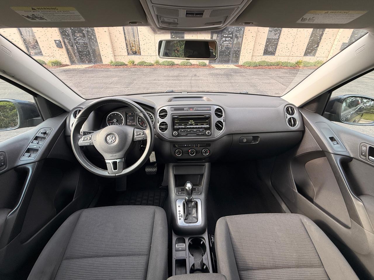 Volkswagen Tiguan S 2013