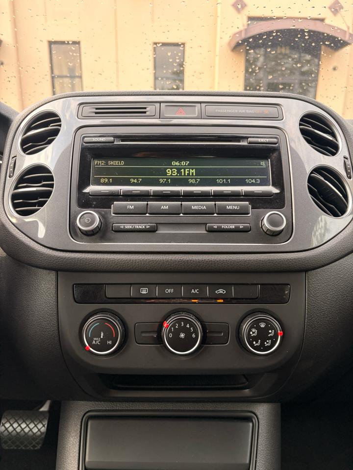 Volkswagen Tiguan S 2013