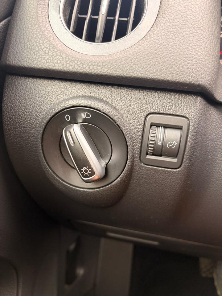 Volkswagen Tiguan S 2013