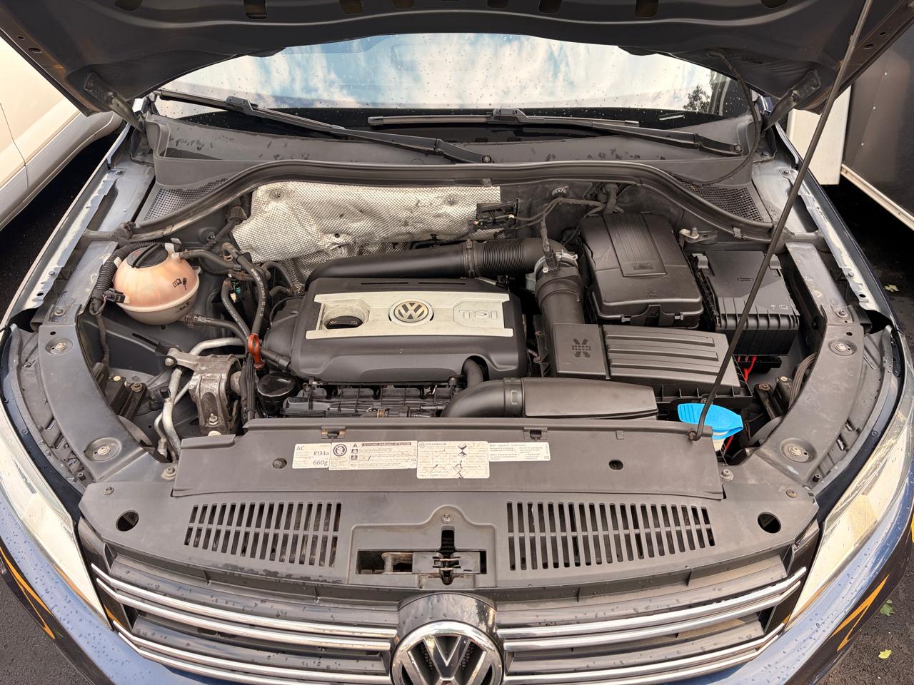 Volkswagen Tiguan S 2013