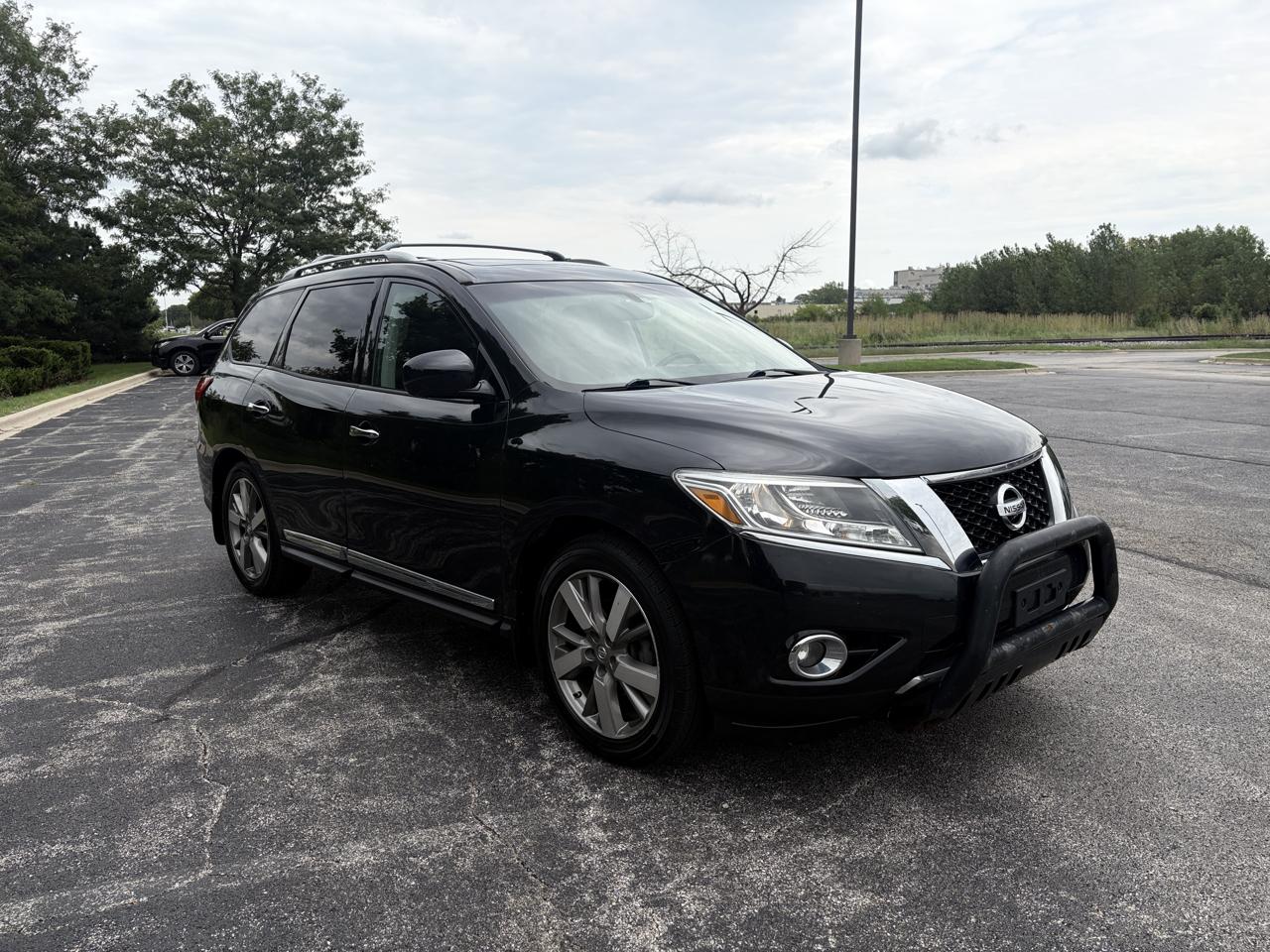 Nissan Pathfinder SV 2WD 2015