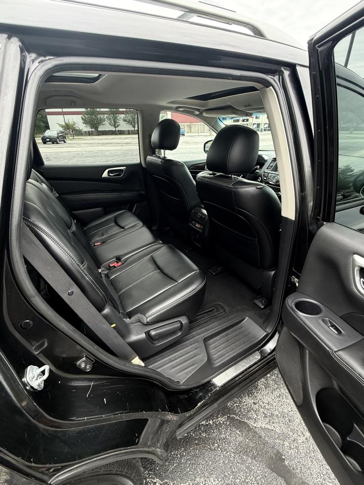 Nissan Pathfinder SV 2WD 2015