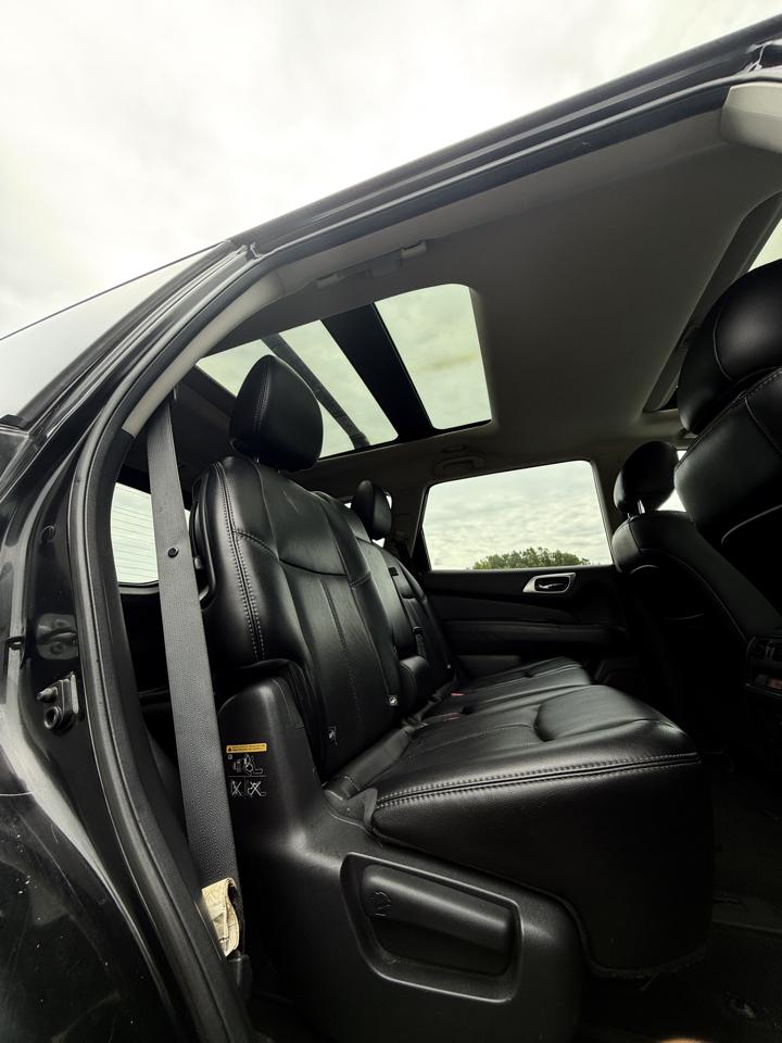 Nissan Pathfinder SV 2WD 2015