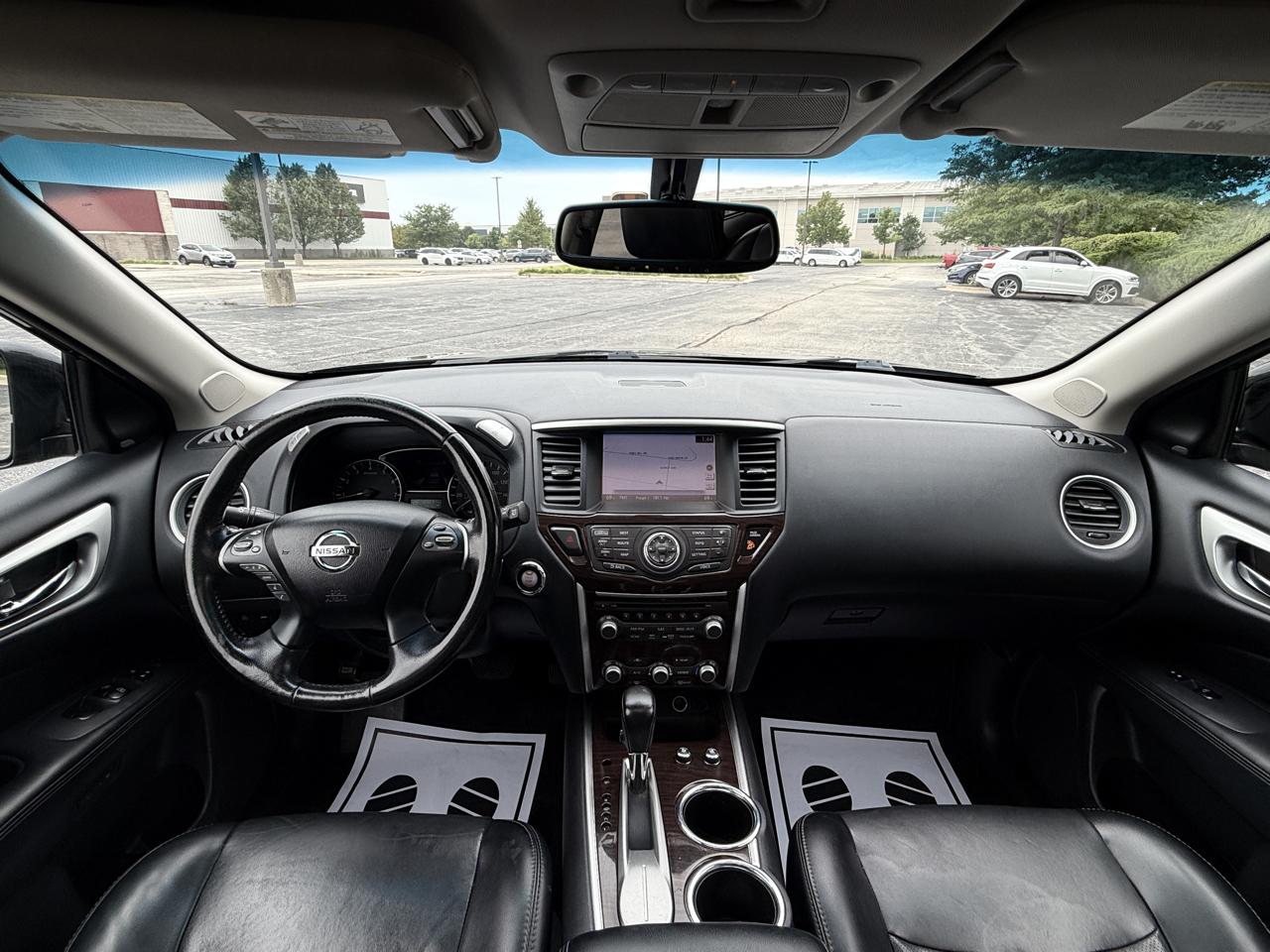 Nissan Pathfinder SV 2WD 2015