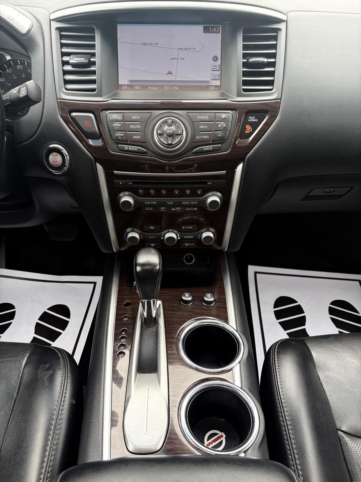 Nissan Pathfinder SV 2WD 2015