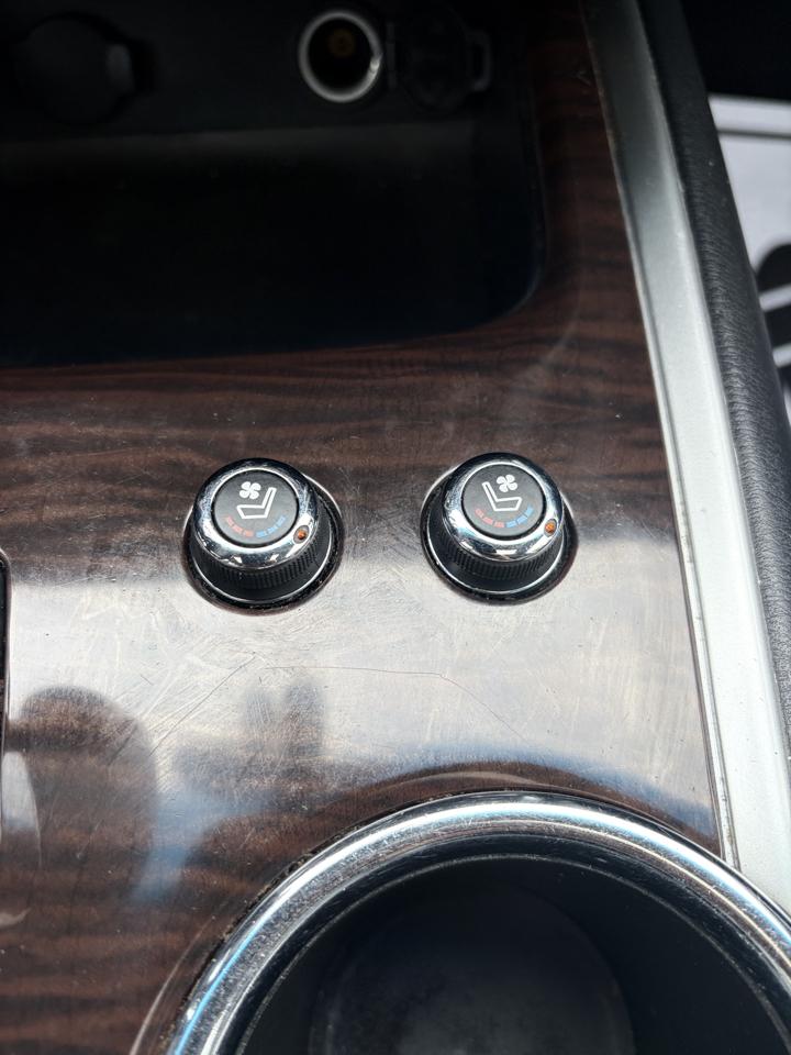 Nissan Pathfinder SV 2WD 2015