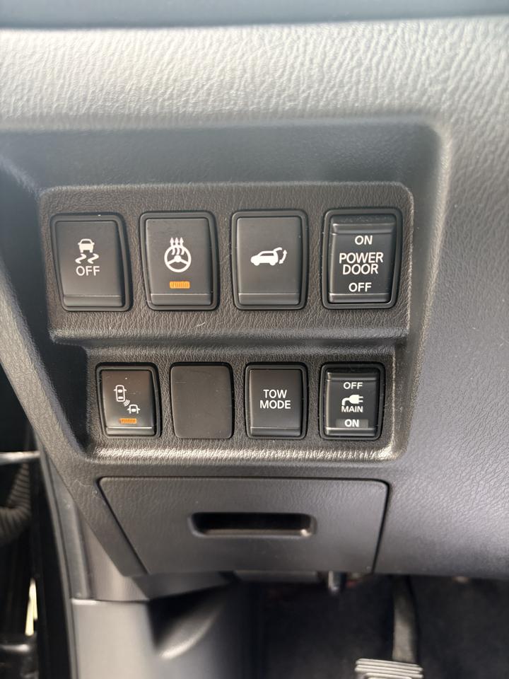 Nissan Pathfinder SV 2WD 2015