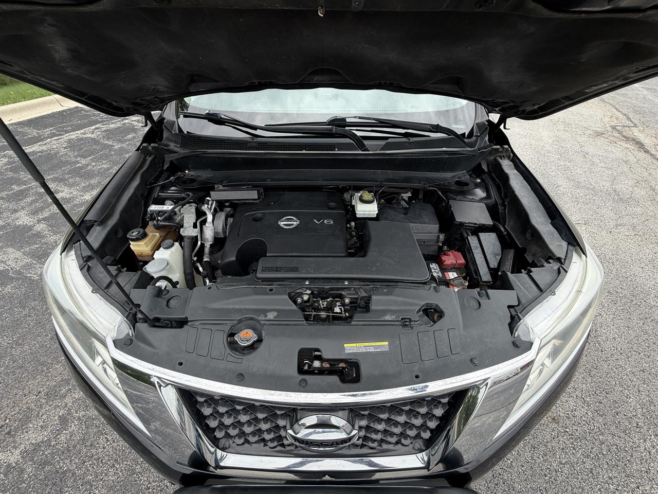 Nissan Pathfinder SV 2WD 2015
