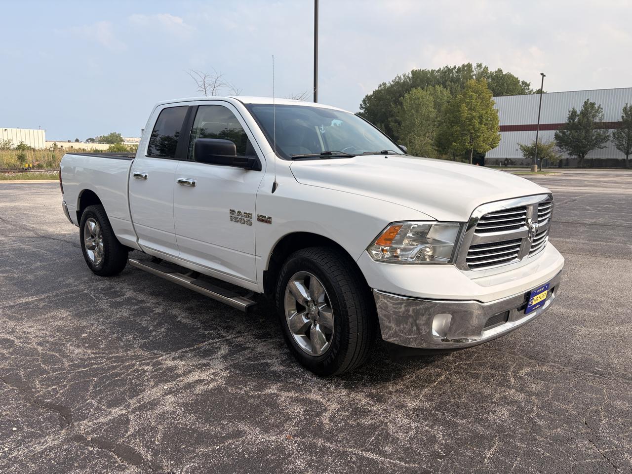 RAM 1500 SLT Quad Cab 4WD 2016