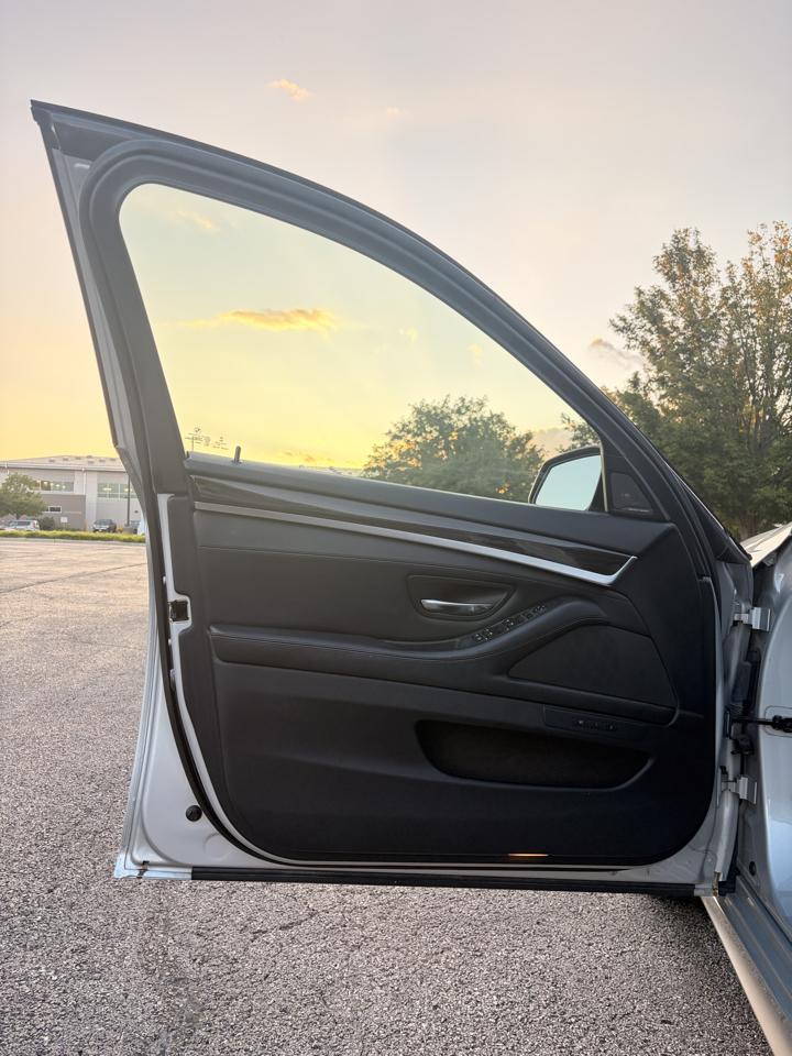 BMW 5-Series 535i xDrive 2016