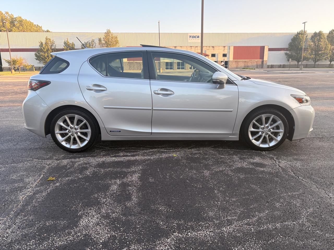 Lexus CT 200h Base 2012
