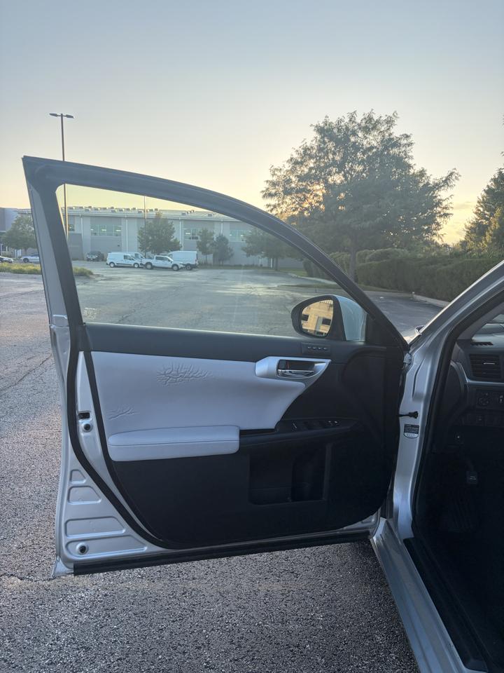 Lexus CT 200h Base 2012