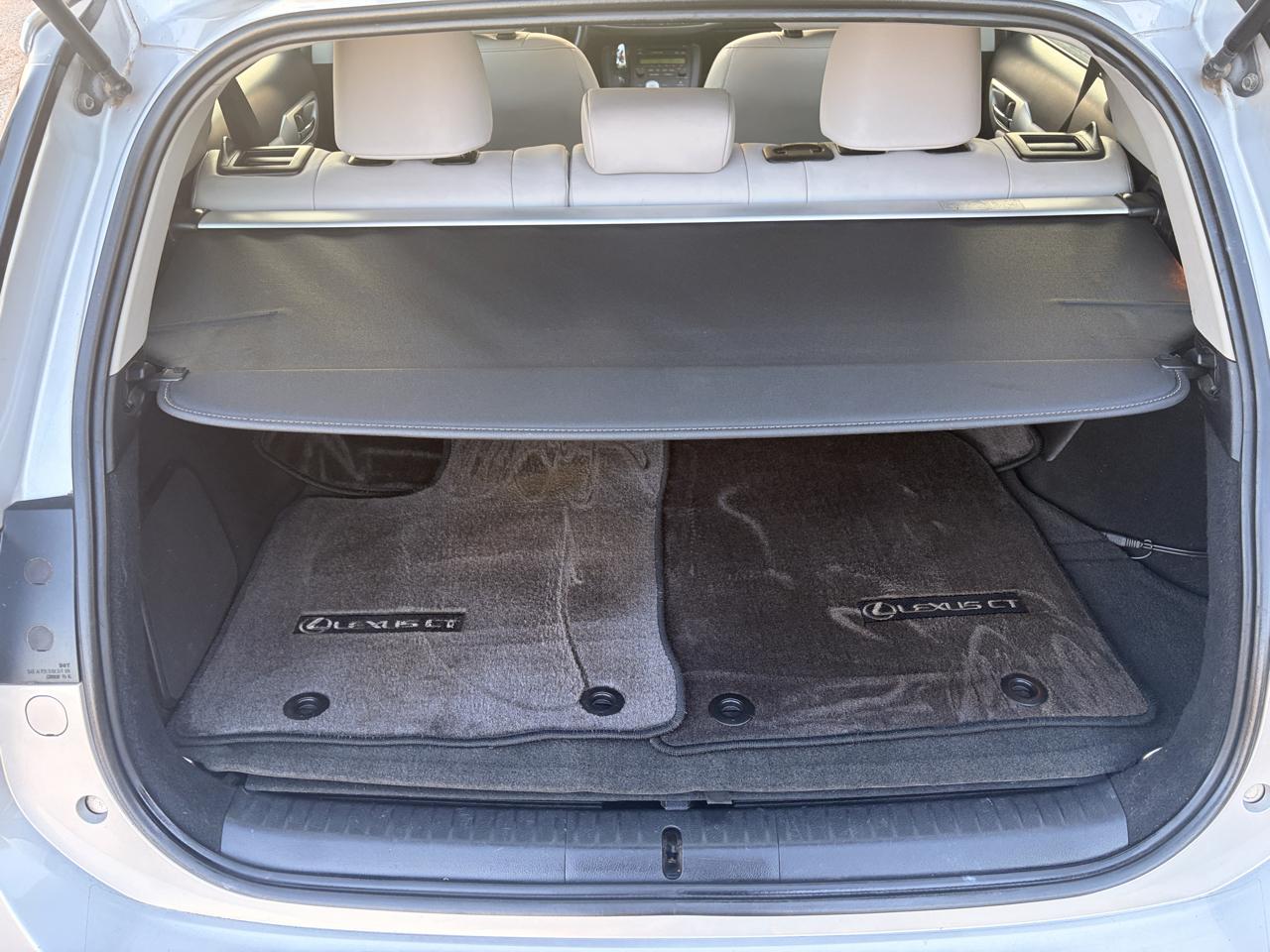 Lexus CT 200h Base 2012