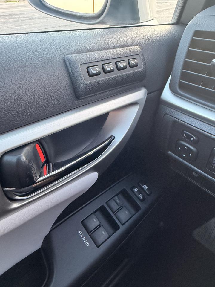 Lexus CT 200h Base 2012