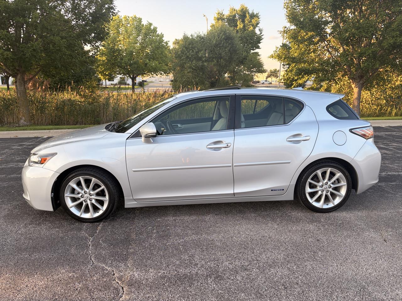 Lexus CT 200h Base 2012