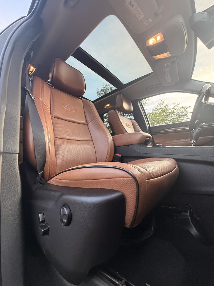 Jeep Grand Cherokee Overland 4WD 2011