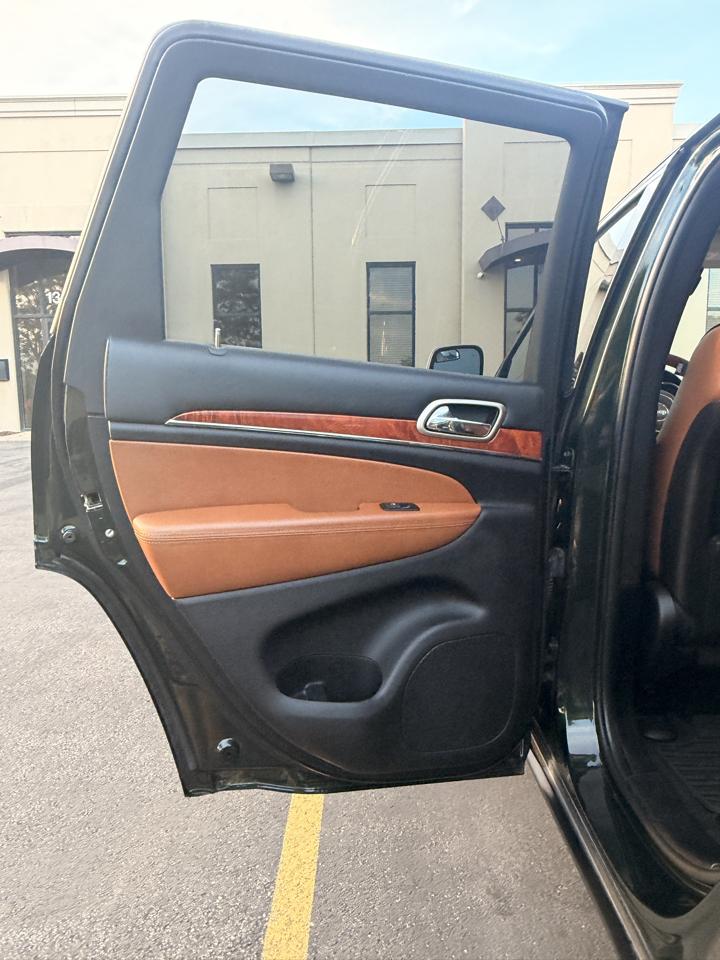Jeep Grand Cherokee Overland 4WD 2011