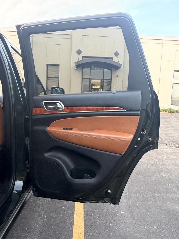 Jeep Grand Cherokee Overland 4WD 2011