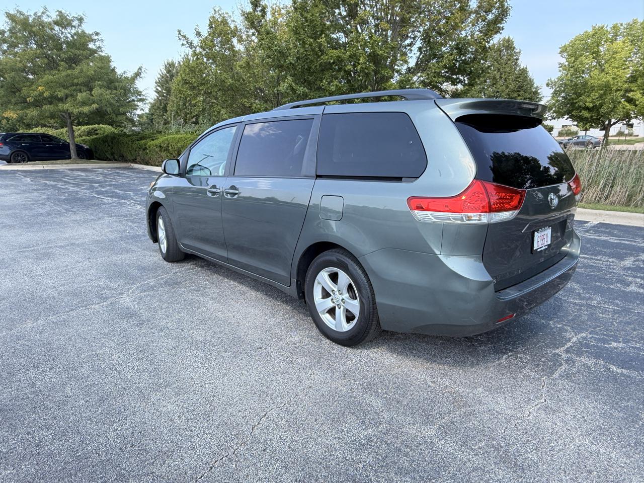 Toyota Sienna LE FWD 8-Passenger V6 2013