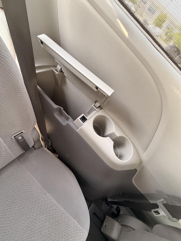 Toyota Sienna LE FWD 8-Passenger V6 2013