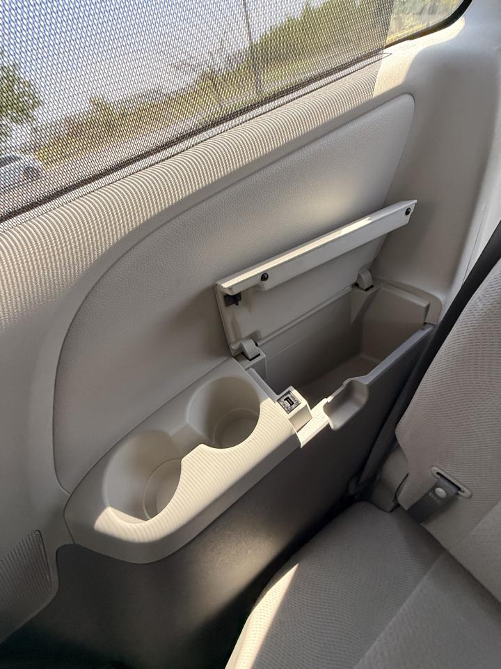 Toyota Sienna LE FWD 8-Passenger V6 2013