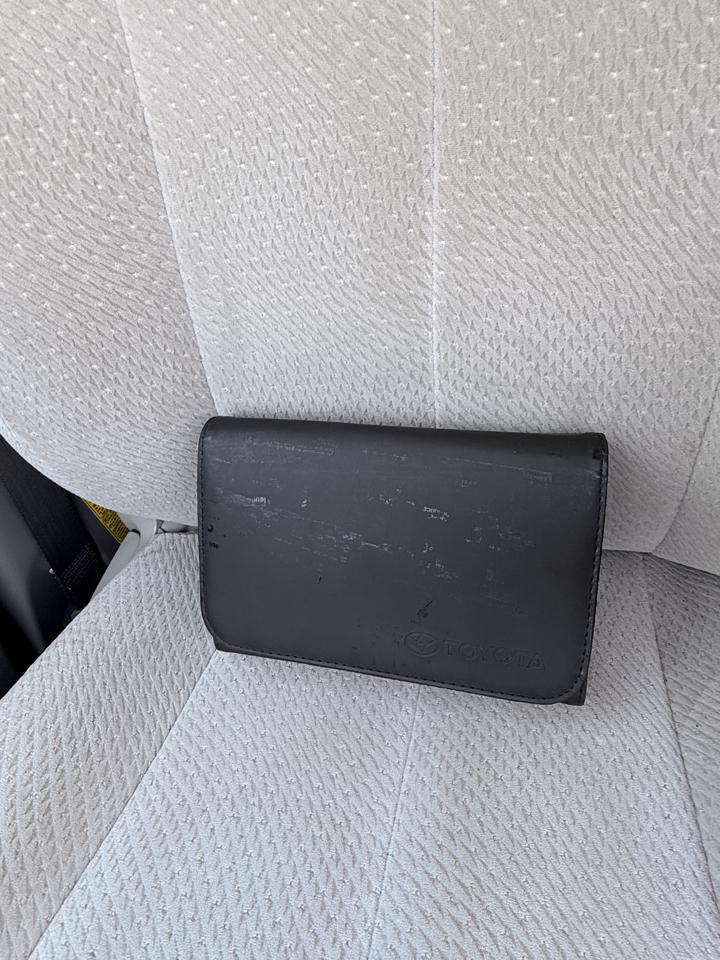 Toyota Sienna LE FWD 8-Passenger V6 2013