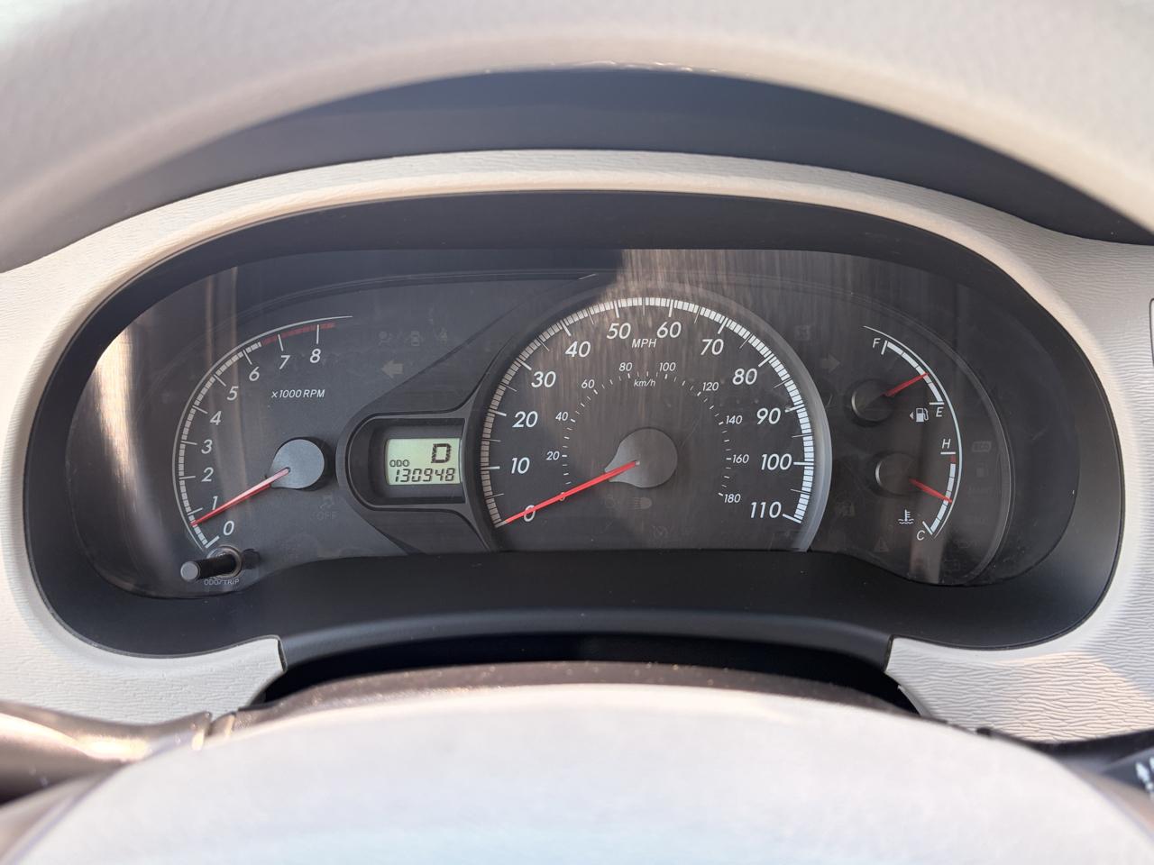 Toyota Sienna LE FWD 8-Passenger V6 2013