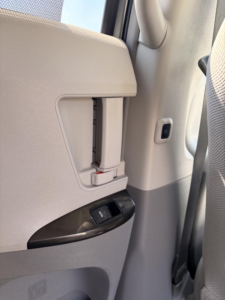 Toyota Sienna LE FWD 8-Passenger V6 2013