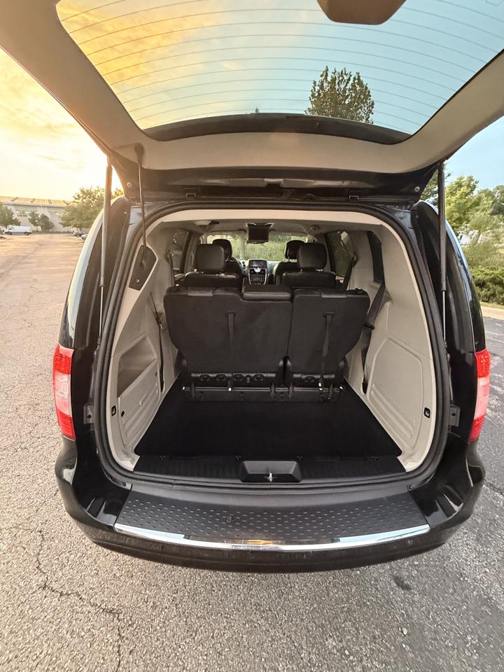 Chrysler Town & Country Touring 2016