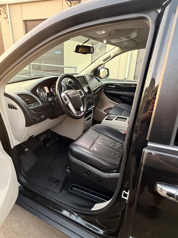 Chrysler Town & Country Touring 2016