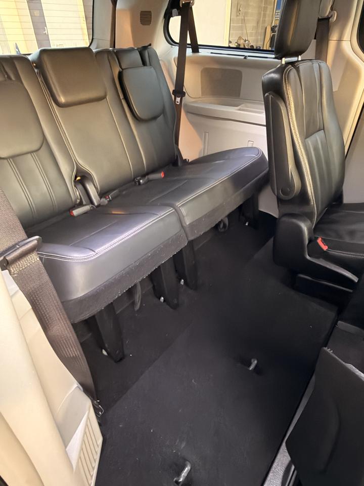Chrysler Town & Country Touring 2016