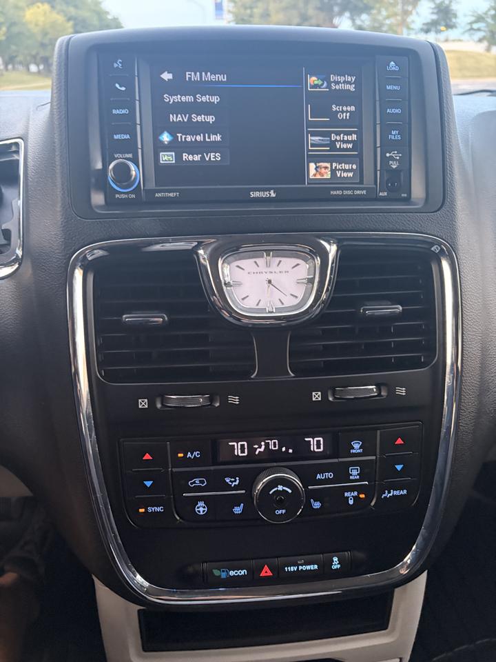Chrysler Town & Country Touring 2016