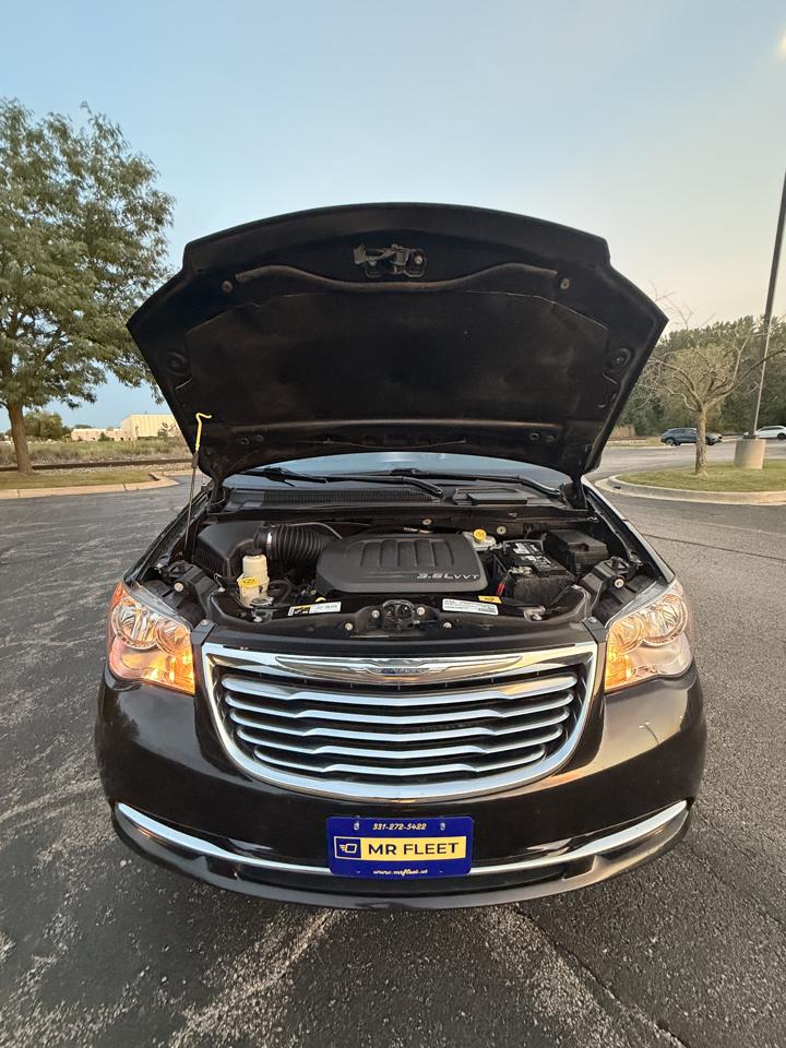 Chrysler Town & Country Touring 2016