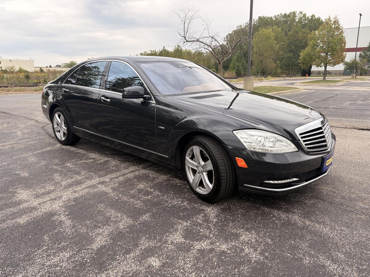 Mercedes-Benz S-Class S550 4-MATIC 2012