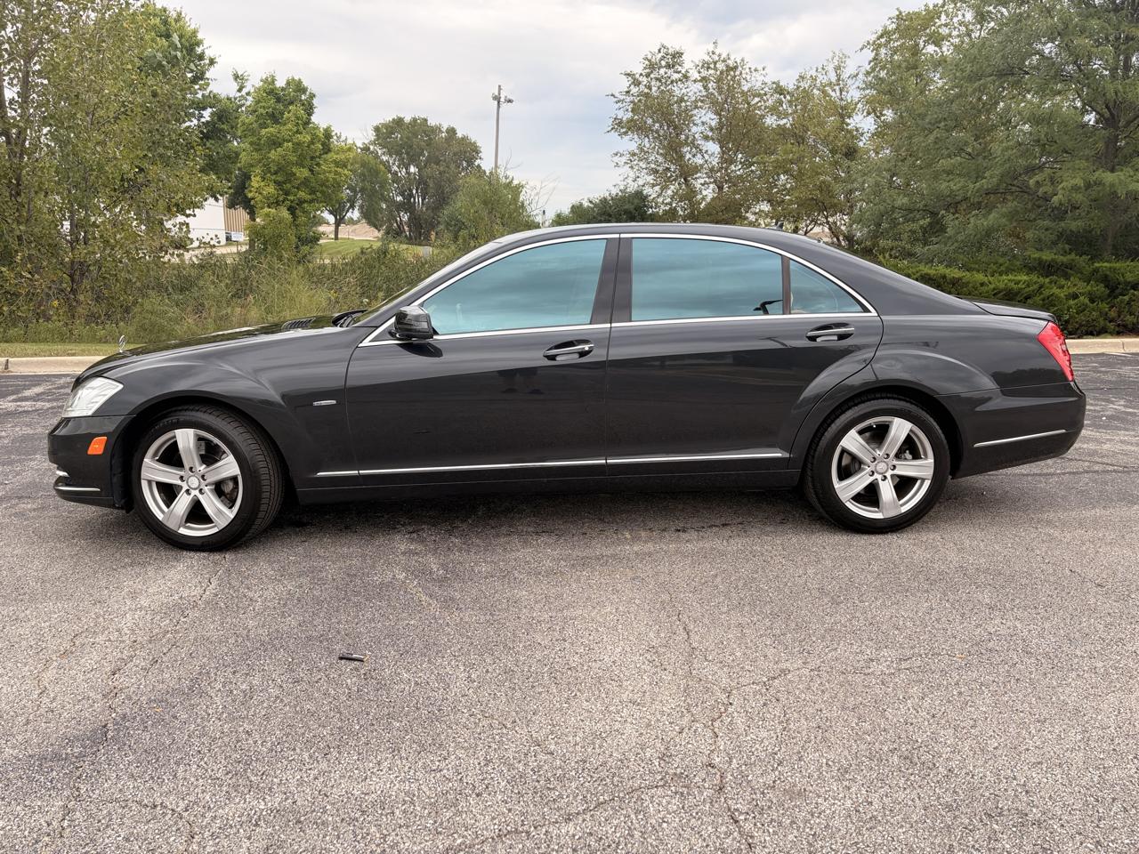 Mercedes-Benz S-Class S550 4-MATIC 2012