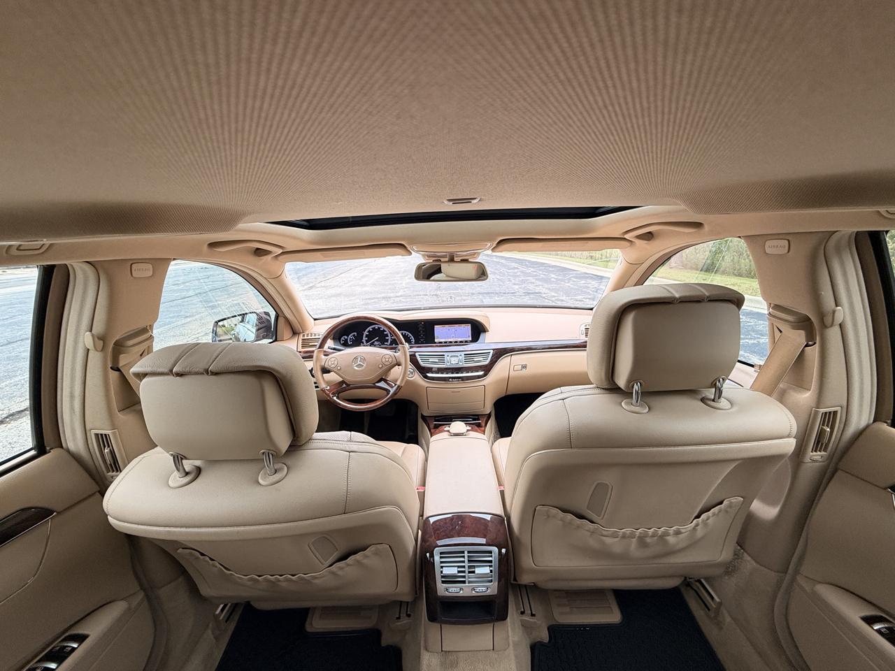 Mercedes-Benz S-Class S550 4-MATIC 2012