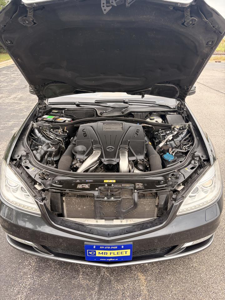 Mercedes-Benz S-Class S550 4-MATIC 2012