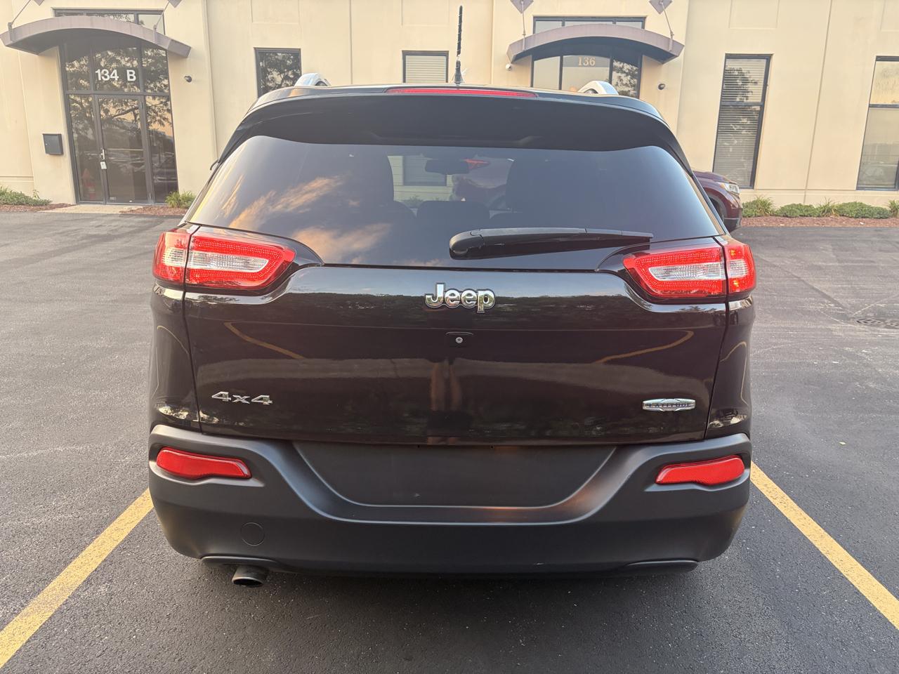 Jeep Cherokee Latitude 4WD 2015